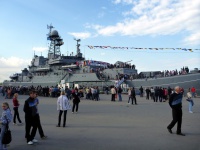 Большой десантный корабль "Азов" снова в городе
